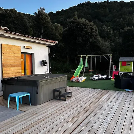 Magnifique Avec Piscine Et Jacuzzi ヴィラ アラタ