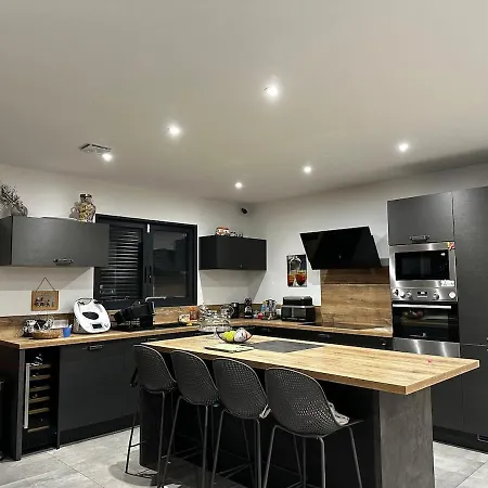 Magnifique Avec Piscine Et Jacuzzi Villa *