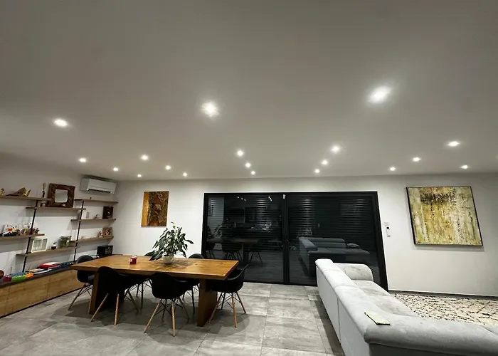 Vila Magnifique Avec Piscine Et Jacuzzi *